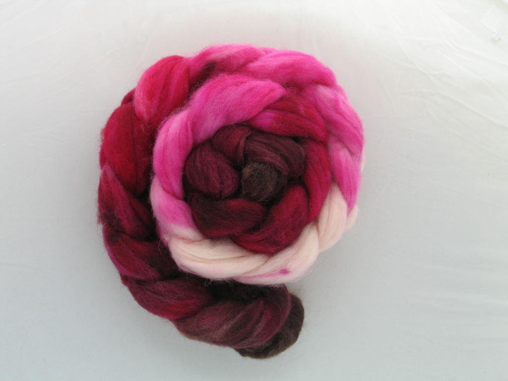 Spiral Pinks English Wool Blend Top 150g